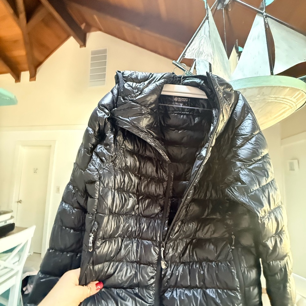 The North Face Shiny Black men’s Puffer Jacket - Picture 9 of 11